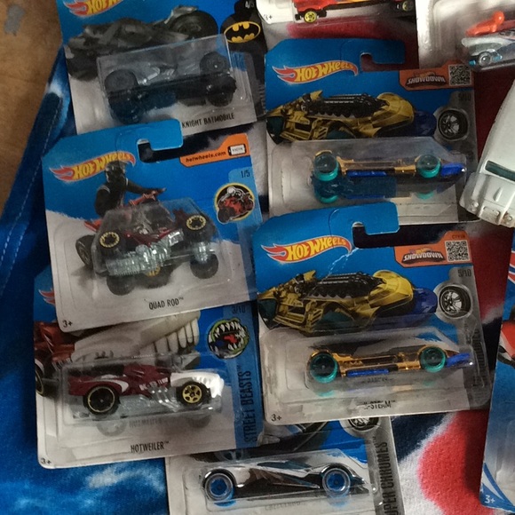 Hot wheels- 19 matchbox-2 maisto =1 all new in box - Picture 6 of 7